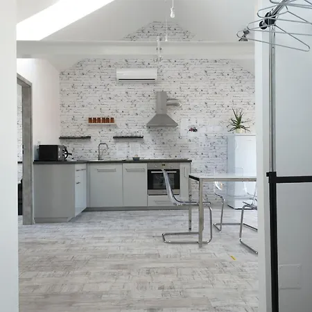 8x8 Tetoter Appartement *