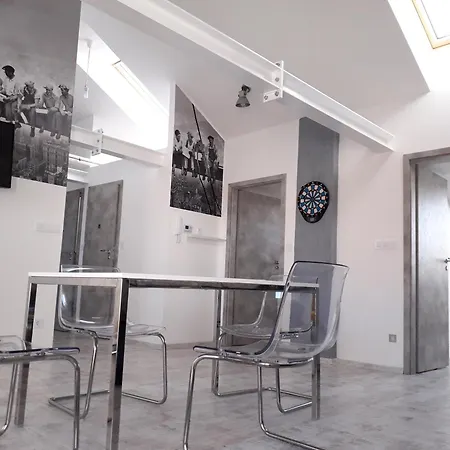 Appartement 8x8 Tetoter *